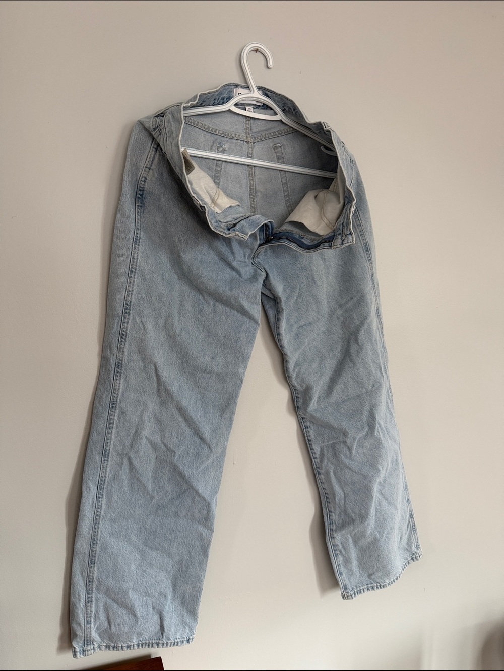 Aritzia Light Blue Straight Leg Jeans